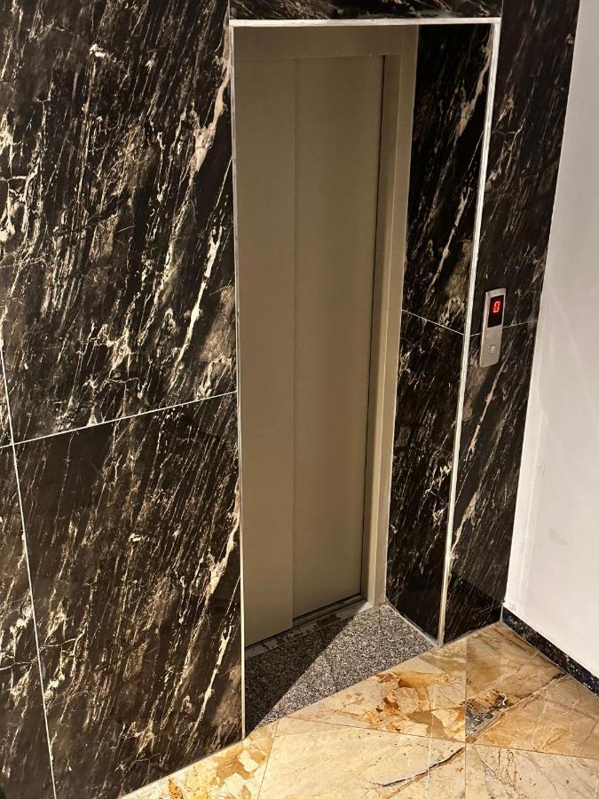 شقة Teuta- Luxury Penthouse 200M2 ساراندا المظهر الخارجي الصورة